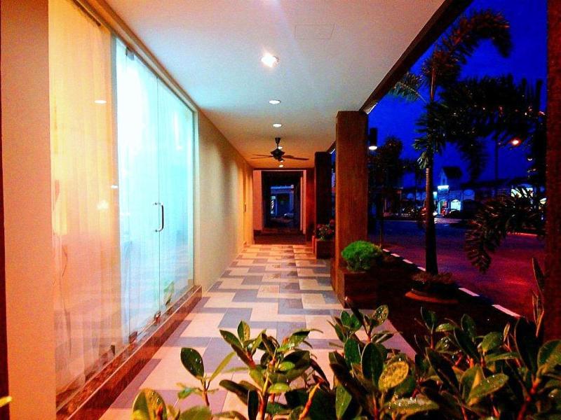 Hotel CheckedInn, Singapore