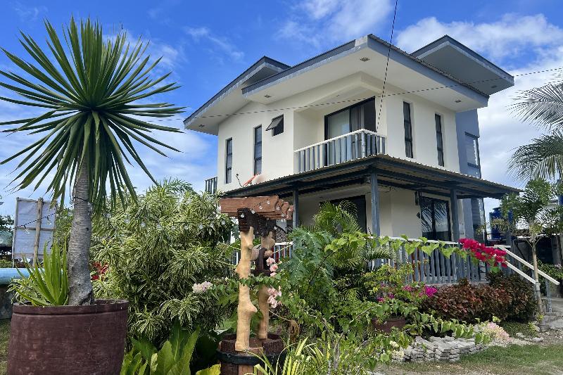 Photo of Lover'S Point Beach Front Resort hotel in Lian