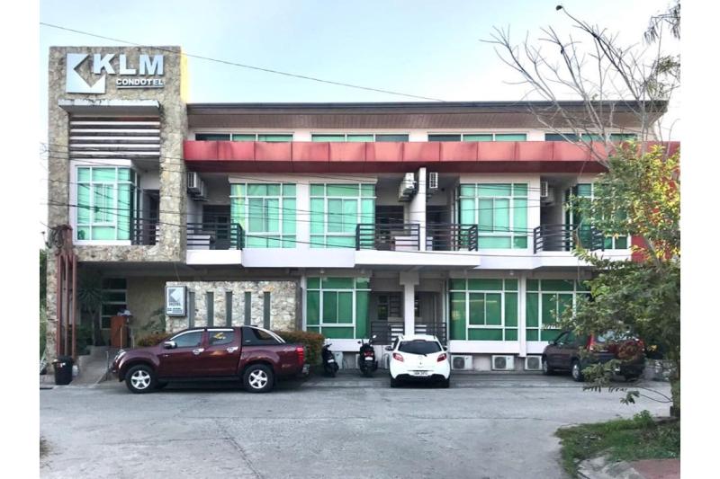 L L I Condotel, 2-star hotel in Lapu-Lapu