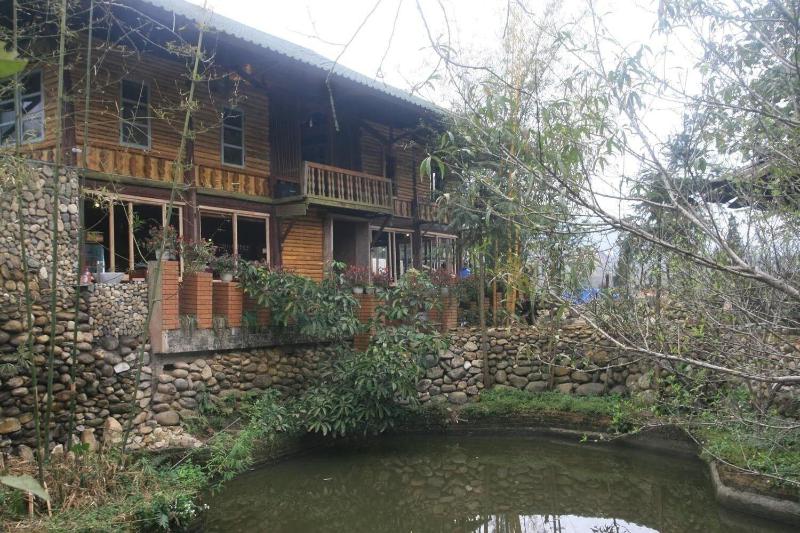 Tropical Riverside Homestay, Singapore