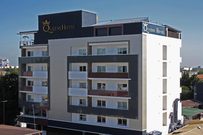 Queens Hotel, 4-star hotel in Angeles City (and vicinity)