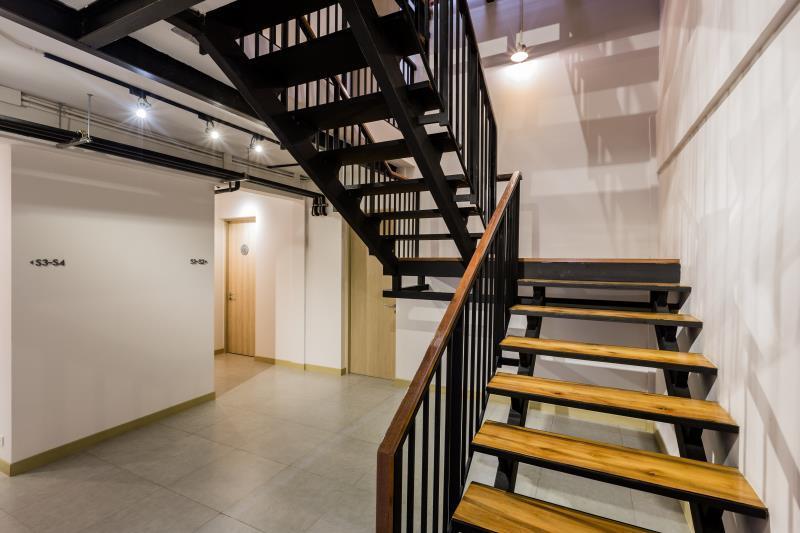Photo of Snoozz Hotel - Hostel, 2-star hotel in Downtown Krabi