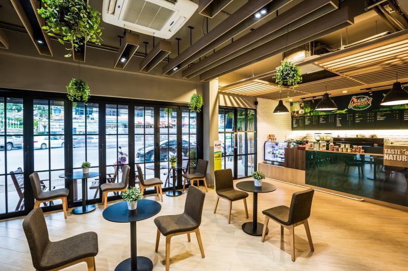 Photo of Snoozz Hotel - Hostel, 2-star hotel in Downtown Krabi