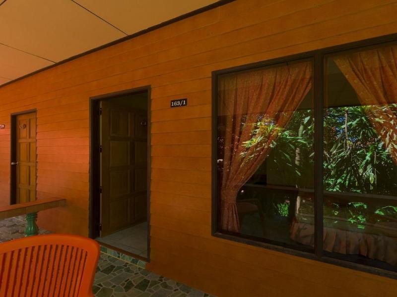 Photo of I'm Fine Khaokho resort, 2-star hotel in Khao Kho