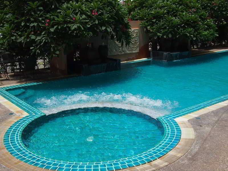 Photo of Crown Pattaya Beach Hotel, 3-star hotel in Central Pattaya