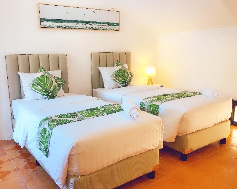 Photo of Grand Blue Beach Hotel, 2-star hotel in Aklan
