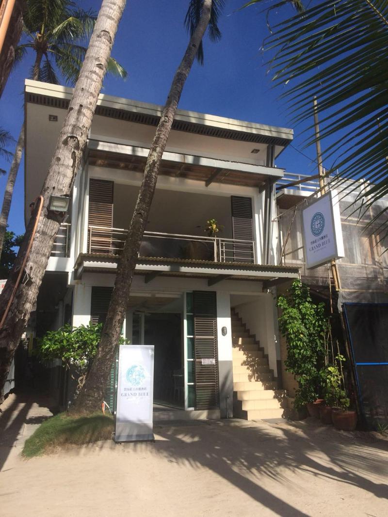 Photo of Grand Blue Beach Hotel, 2-star hotel in Aklan