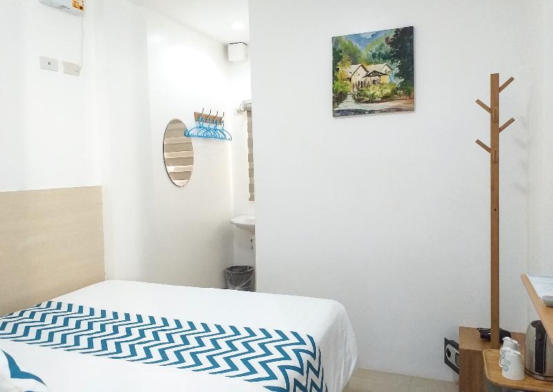 Photo of Grand Blue Beach Hotel, 2-star hotel in Aklan
