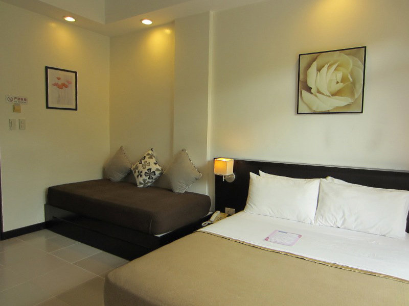 Photo of One Crescent Place, 4-star hotel in Aklan