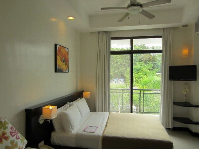 Photo of One Crescent Place, 4-star hotel in Aklan