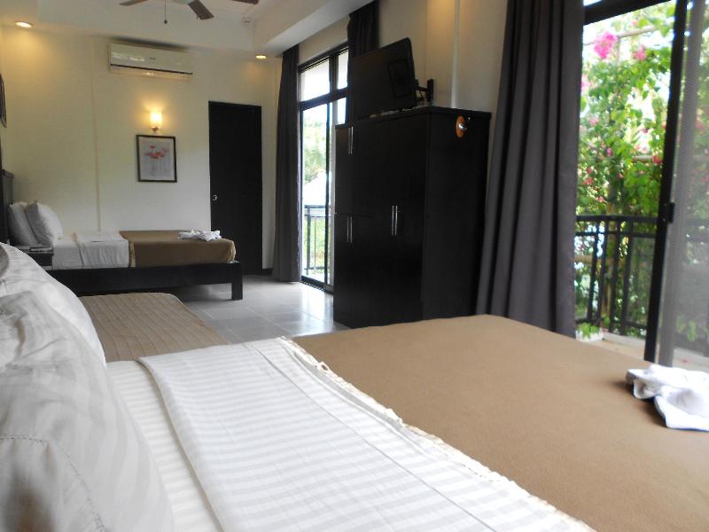 Photo of One Crescent Place, 4-star hotel in Aklan