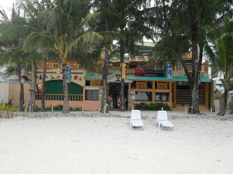 Photo of La Isla Bonita Resort and Spa, 2-star hotel in Aklan