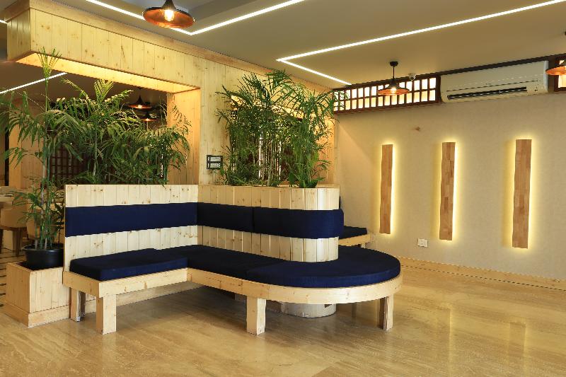 Photo of Hotel Decent Suites - Delhi Airport, 3-star hotel in South West