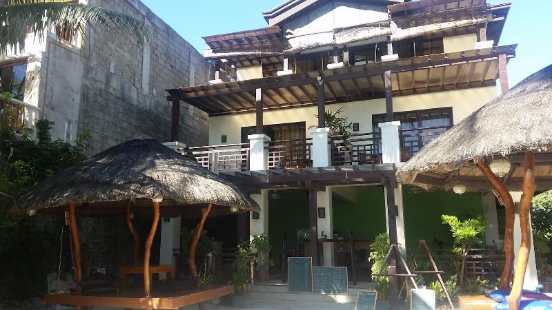 Photo of Residencia Boracay, 3-star hotel in Aklan