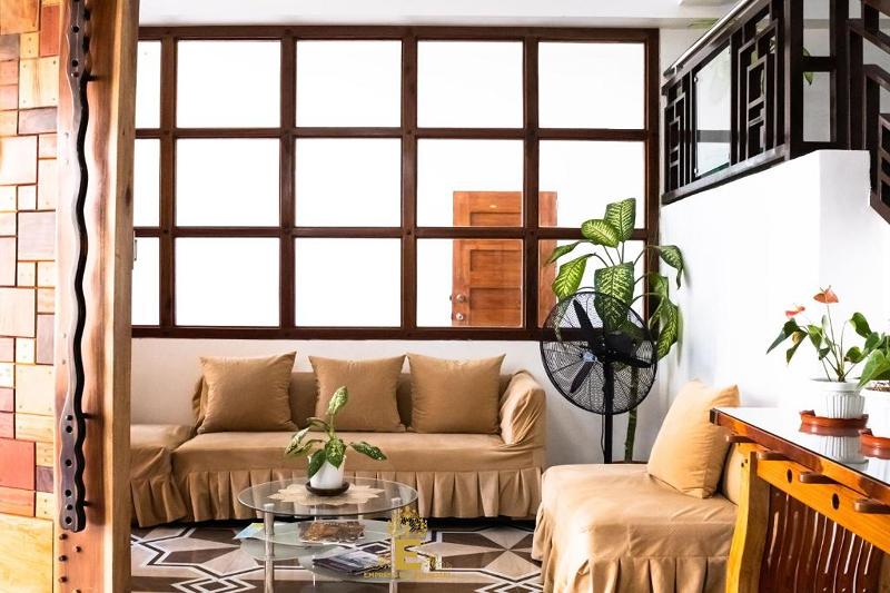 Photo of Empress Island Hotel, 3-star hotel in Alaminos