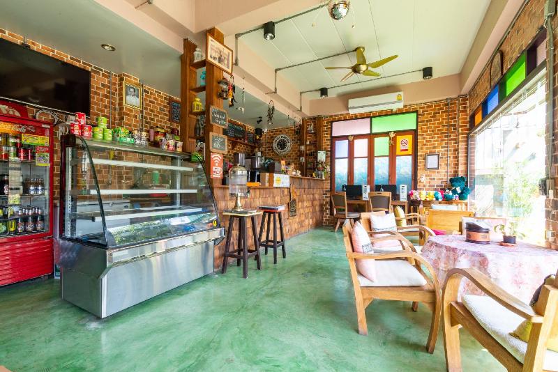 Photo of Medio De Pai Hotel, 4-star hotel in Mae Hong Son (province)