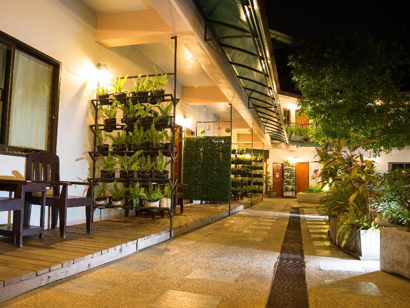 Photo of Medio De Pai Hotel, 4-star hotel in Mae Hong Son (province)