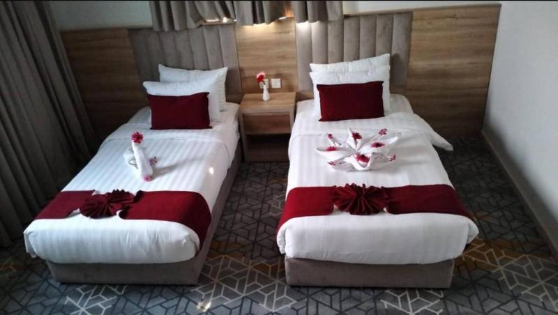 Photo of GOLDEN NEW UMU ALQURAA Hotel, 3-star hotel in Al-Safa