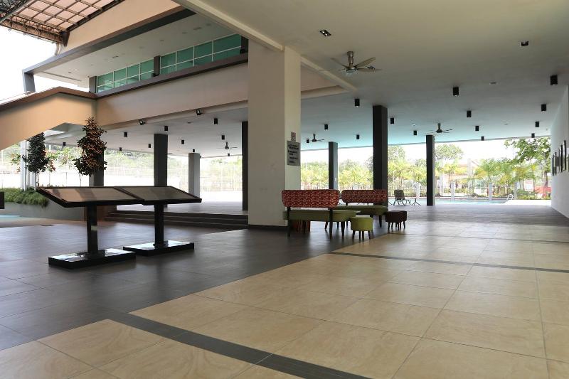 Desaru Arcadia Villa for 11-16 PAX near to Beach by Beestay, Singapore