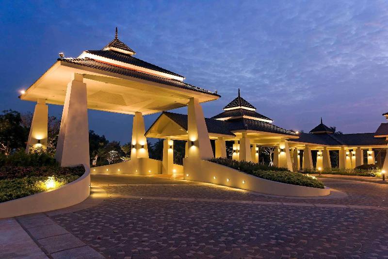 The Nouveau Chumphon Beach Resort & Golf, 4-star hotel in Chumphon
