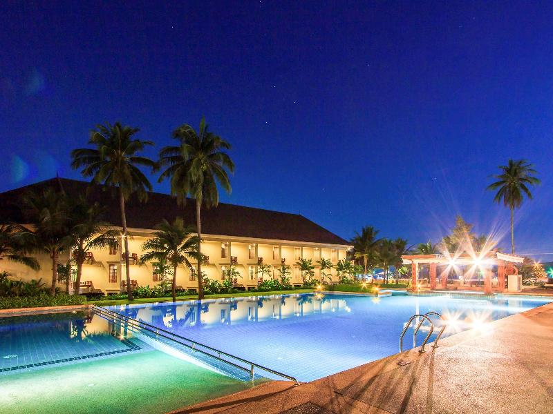 Photo of The Nouveau Chumphon Beach Resort & Golf, 4-star hotel in Chumphon