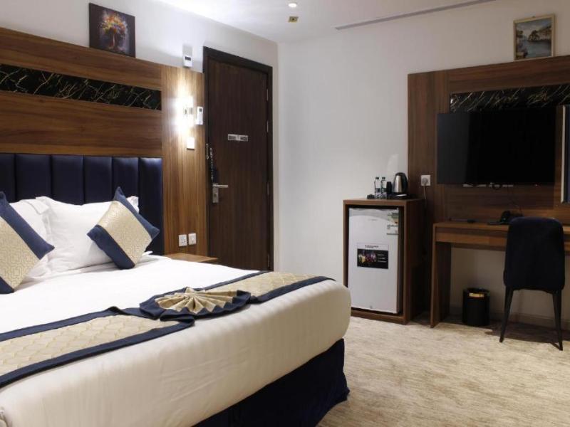 Photo of Abrag Almarzam Hotel, 1-star hotel in Medina