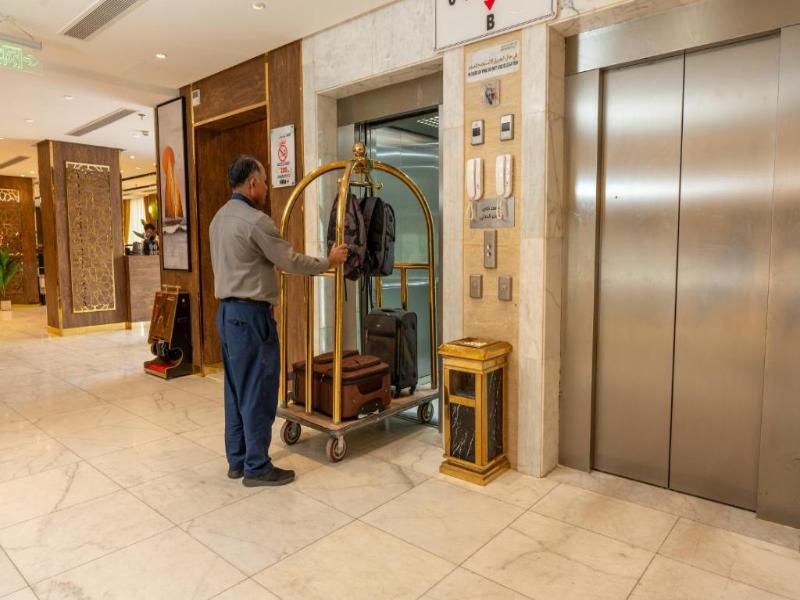 Photo of Abrag Almarzam Hotel, 1-star hotel in Medina
