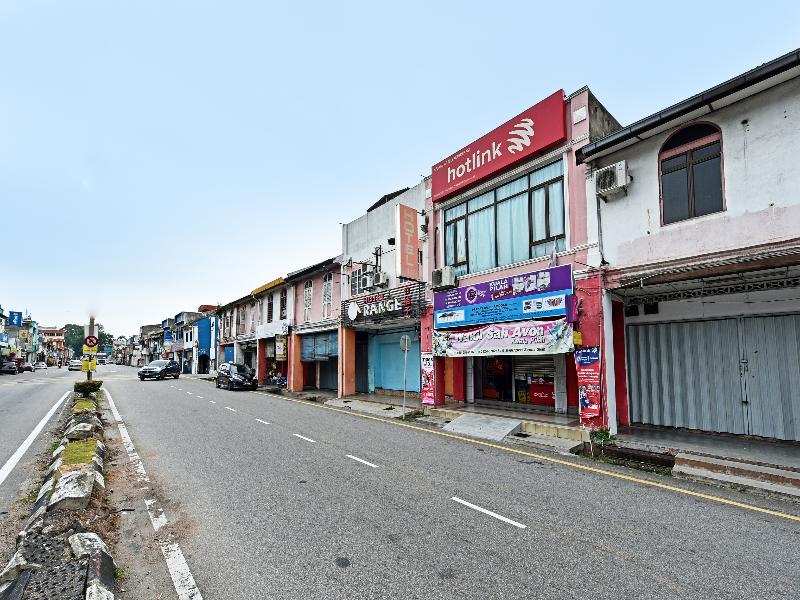 RED ORANGE HOTEL KUALA PILAH exterior, 3-Star hotel in Kampung Tebat Kening