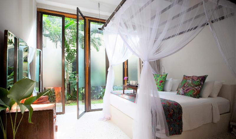 Muntri Grove exterior, 3-Star hotel in George Town