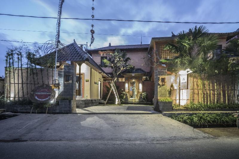 Villa Tanah Carik, Singapore