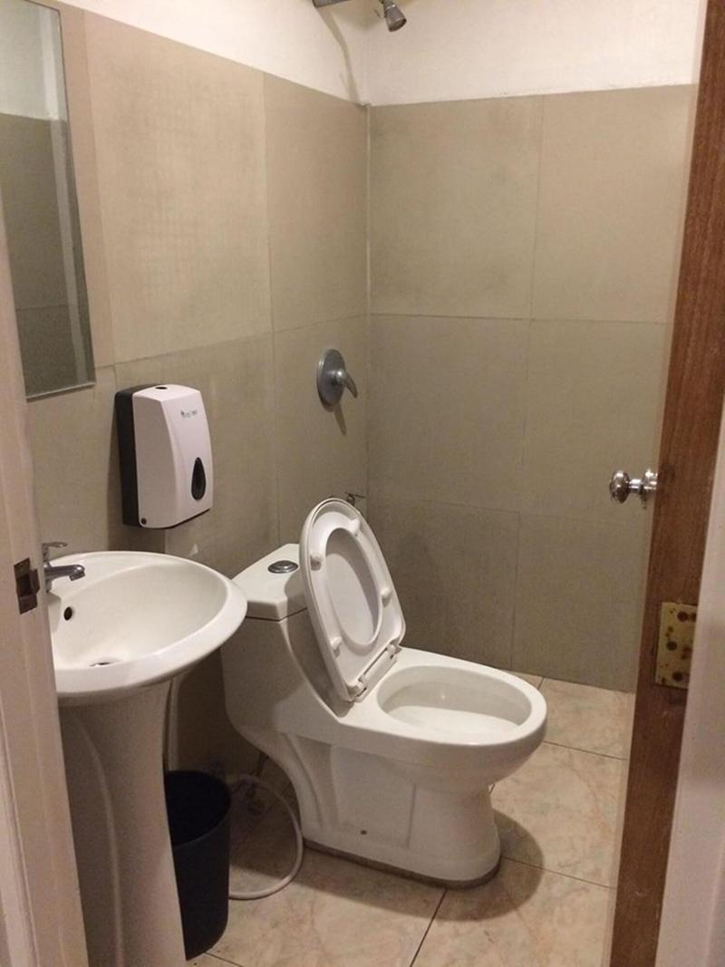 Photo of RedDoorz @ Ranchotel Alabang, 3-star hotel in Alabang