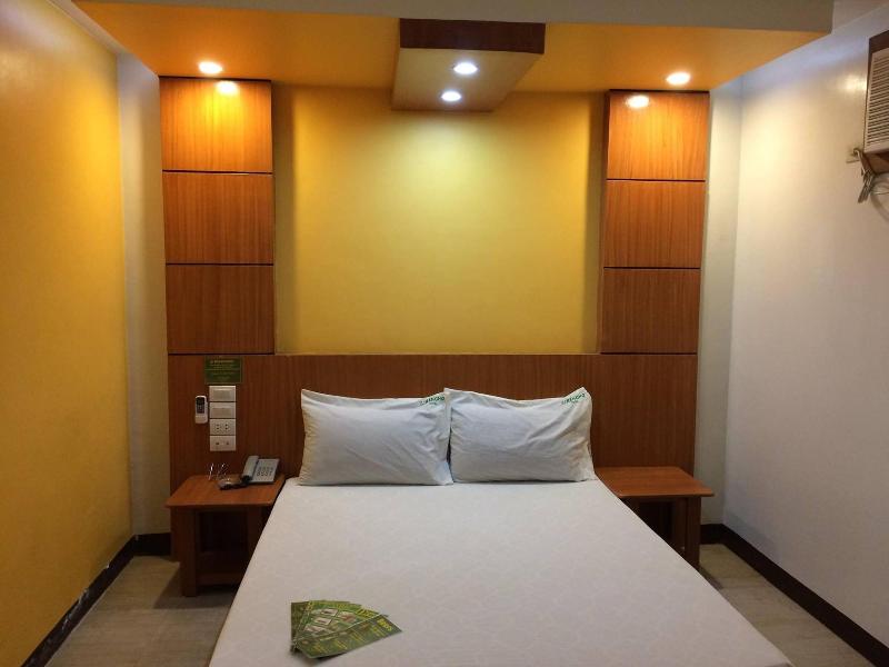 Photo of RedDoorz @ Ranchotel Alabang, 3-star hotel in Alabang