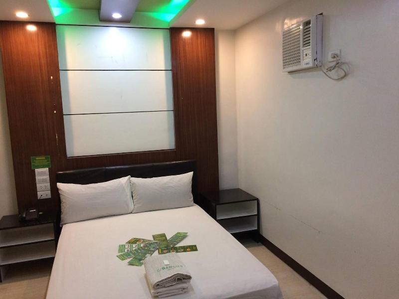 Photo of RedDoorz @ Ranchotel Alabang, 3-star hotel in Alabang