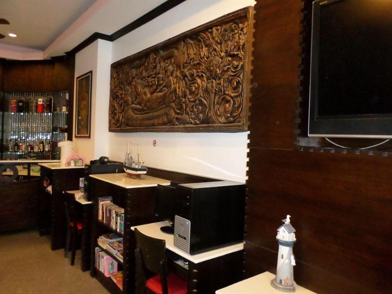 Photo of Hollywood Dannok Hotel, 2-star hotel in Danok
