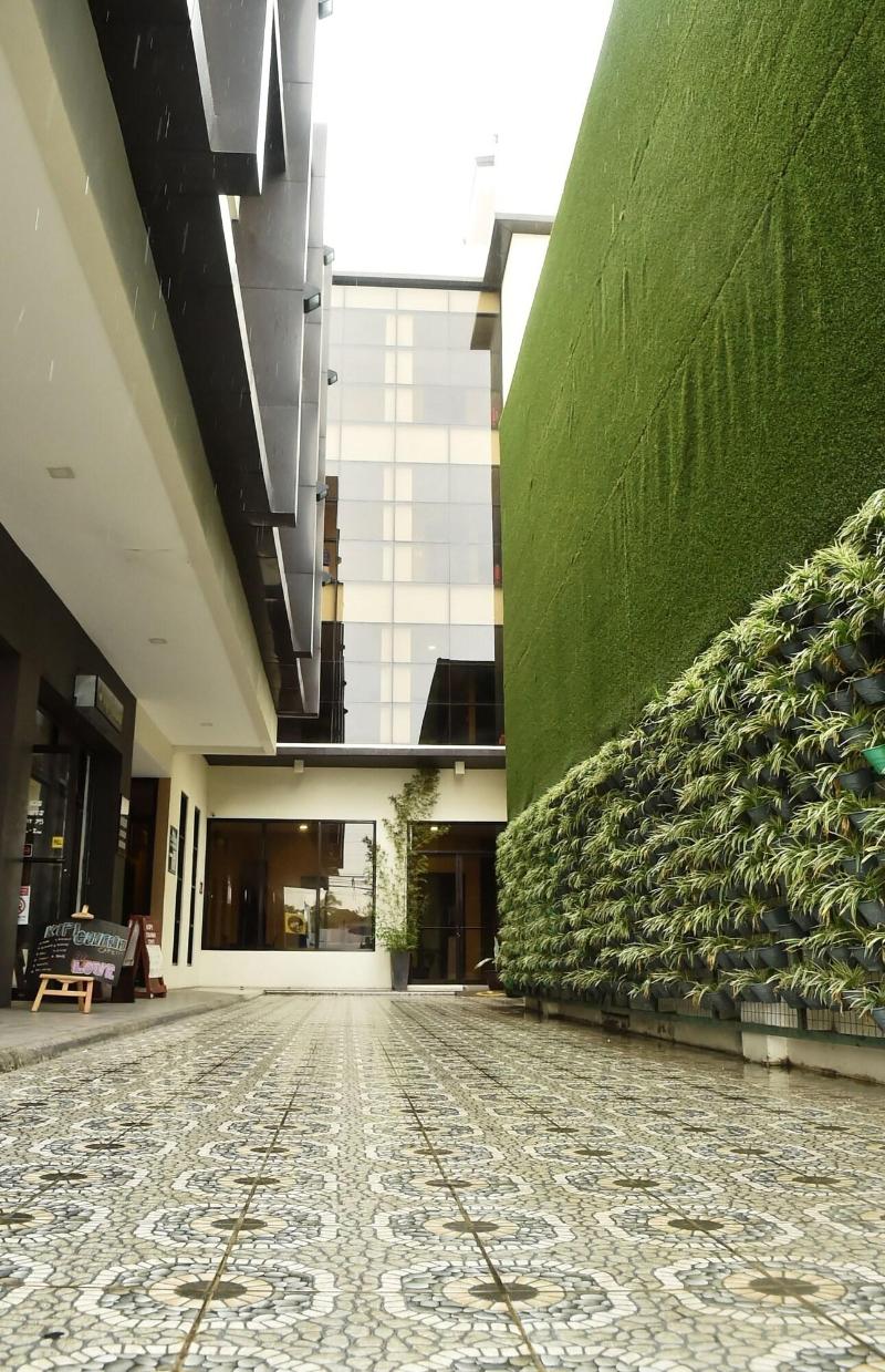 Photo of Columbus Plaza Hotel, 3-star hotel in General Santos