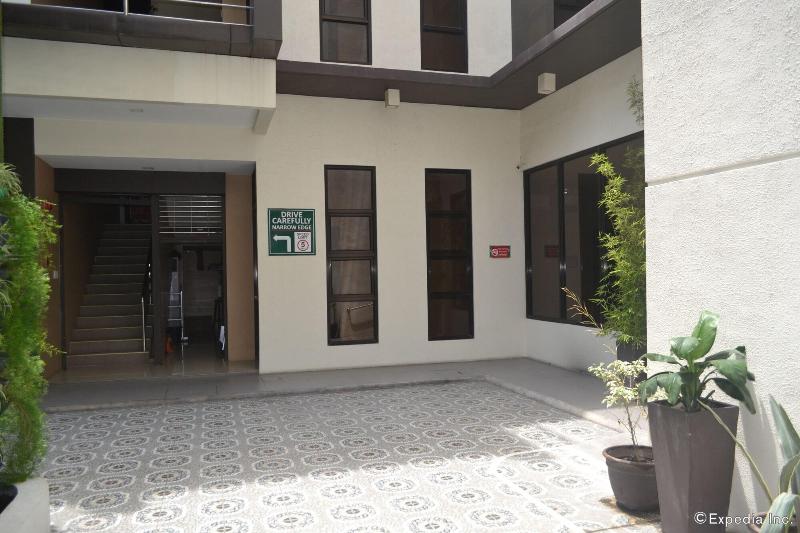 Photo of Columbus Plaza Hotel, 3-star hotel in General Santos