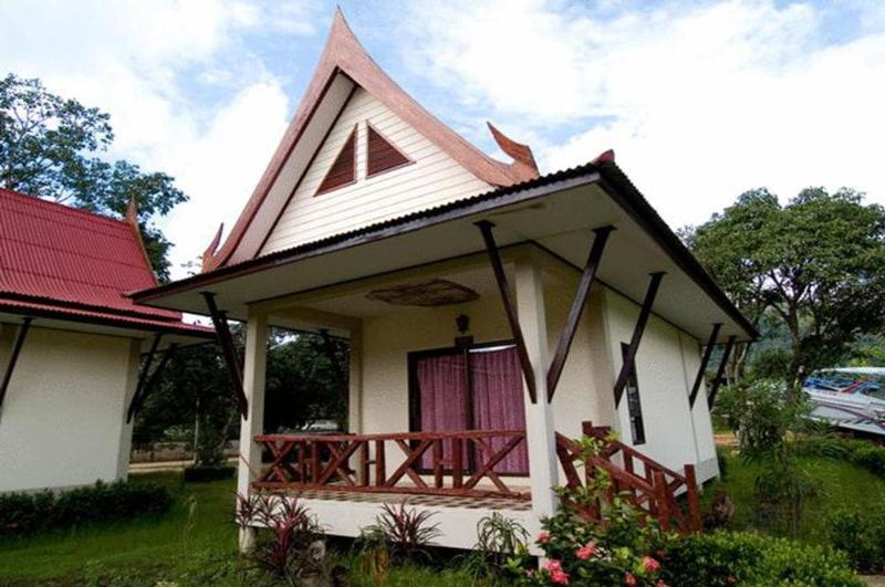 Photo of Kaibae Hut Resort, 3-star hotel in Ko Chang