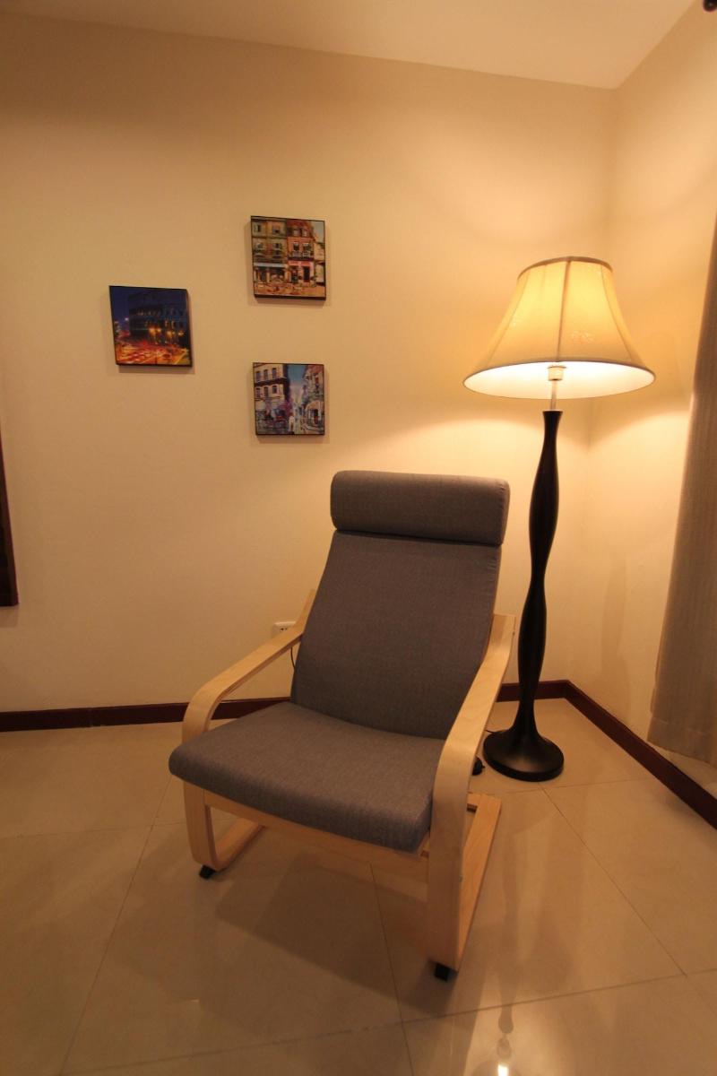 Photo of The Royal Bee Apart Hotel, 3-star hotel in Anusawari