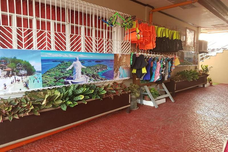 Photo of FNT Transient House near Hundred Islands, 1-star hotel in Alaminos