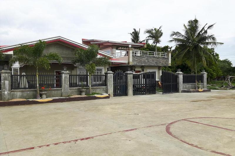 Photo of FNT Transient House near Hundred Islands, 1-star hotel in Alaminos