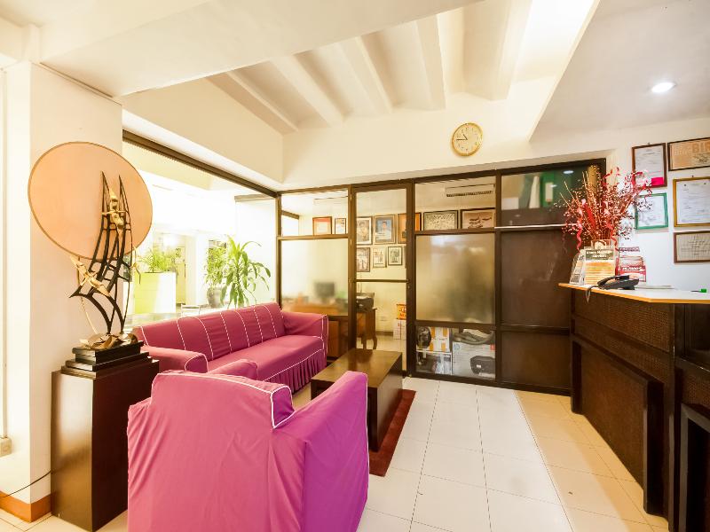Photo of Vaccinated Staff - Capital O 146 Solace Hotel, 3-star hotel in Manila
