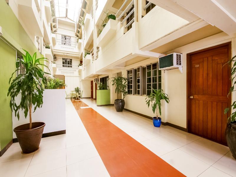 Photo of Vaccinated Staff - Capital O 146 Solace Hotel, 3-star hotel in Manila