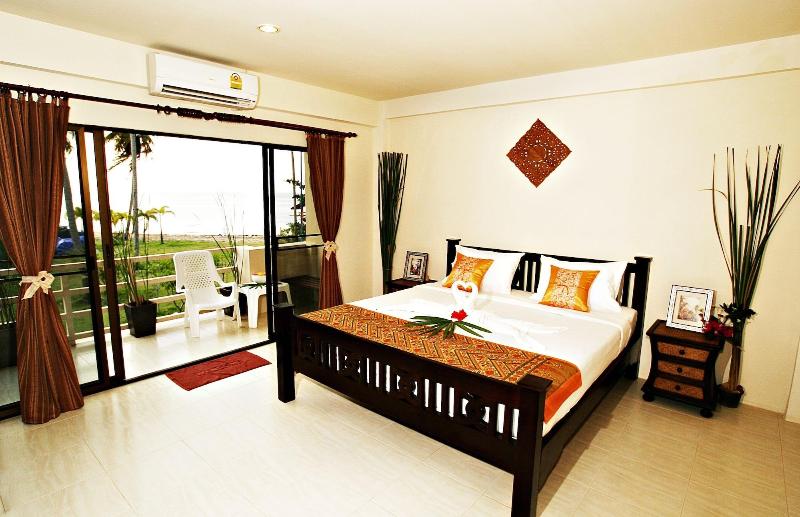 Photo of Aloha Resort, 3-star hotel in Koh Samui