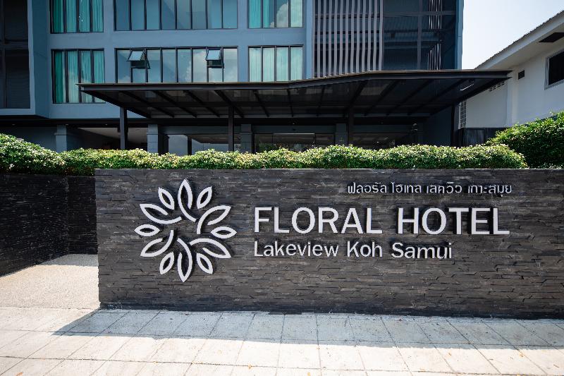 Nora Lakeview, Singapore