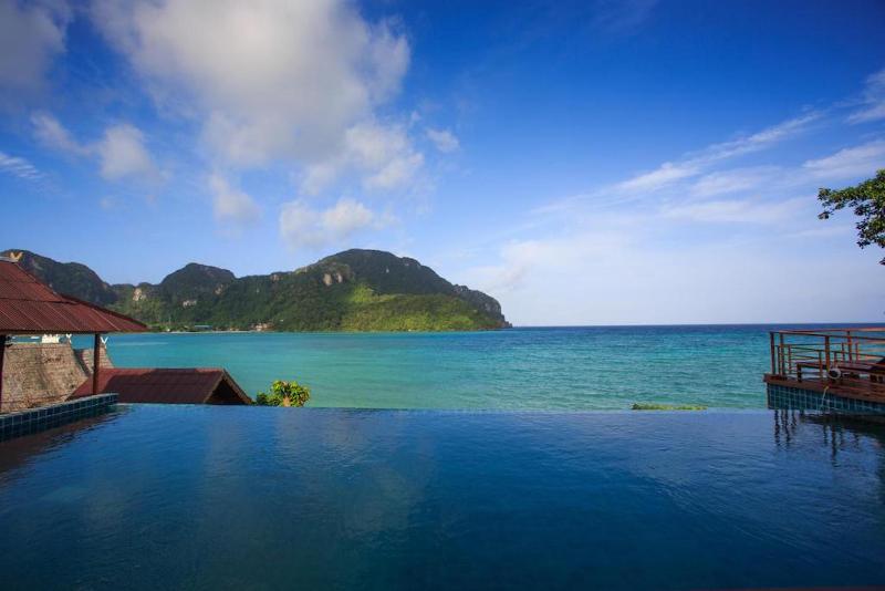 Photo of The Cobble Beach, 3-star hotel in Ko Phi Phi