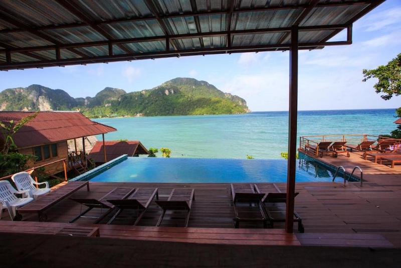 Photo of The Cobble Beach, 3-star hotel in Ko Phi Phi