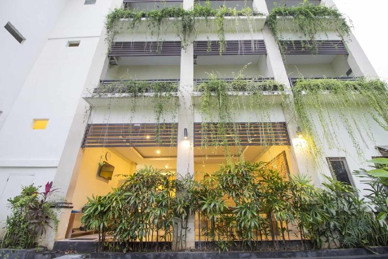 RedDoorz @ Benesari 2, Singapore