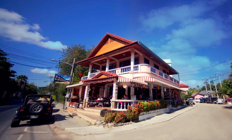 Photo of Lotus Friendly Hotel, 3-star hotel in Koh Samui