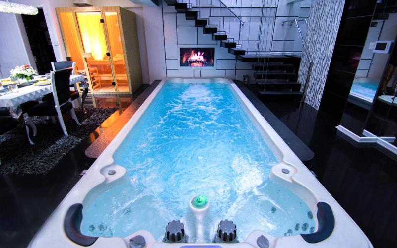 Photo of Luks Lofts Hotel & Residences, 5-star hotel in Batangas