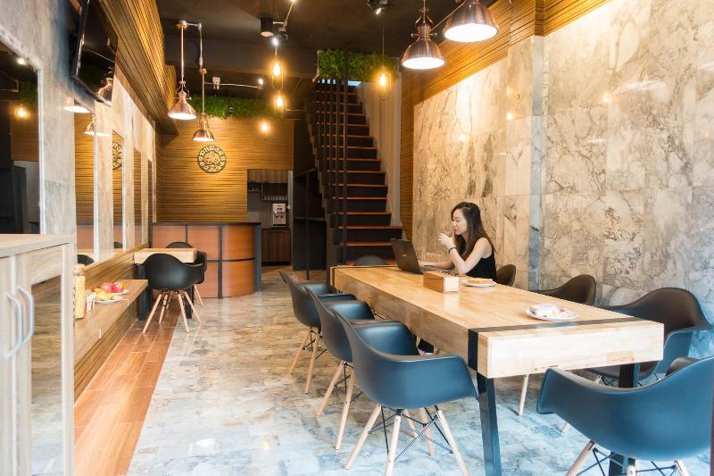 Comfy Crib Hostel, Singapore
